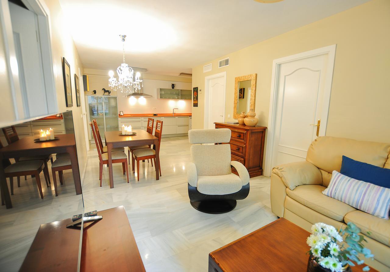 Апартаменты Acogedor Apartamento Junto A Calle Larios By Renthas Малага Экстерьер фото